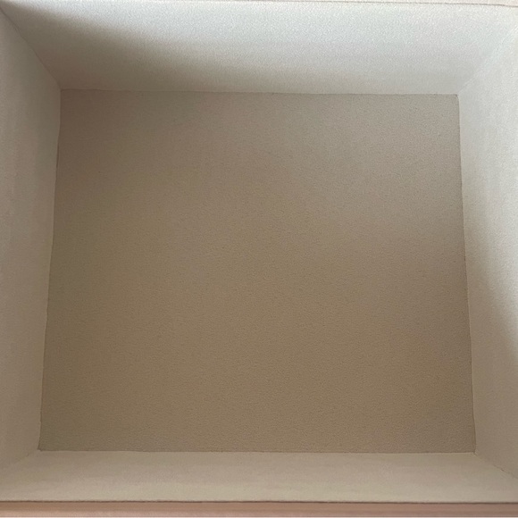 MEJURI Beige Grain Leather Jewelry Box - Picture 15 of 16